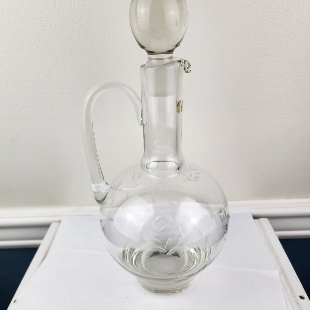 Crystal Etched Vintage Wine Decanter With Stopper - Picture 4 of 9